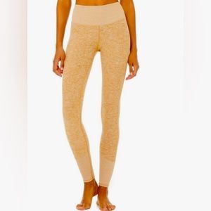 Alo Soft Yoga High Waisted leggings in Size Small